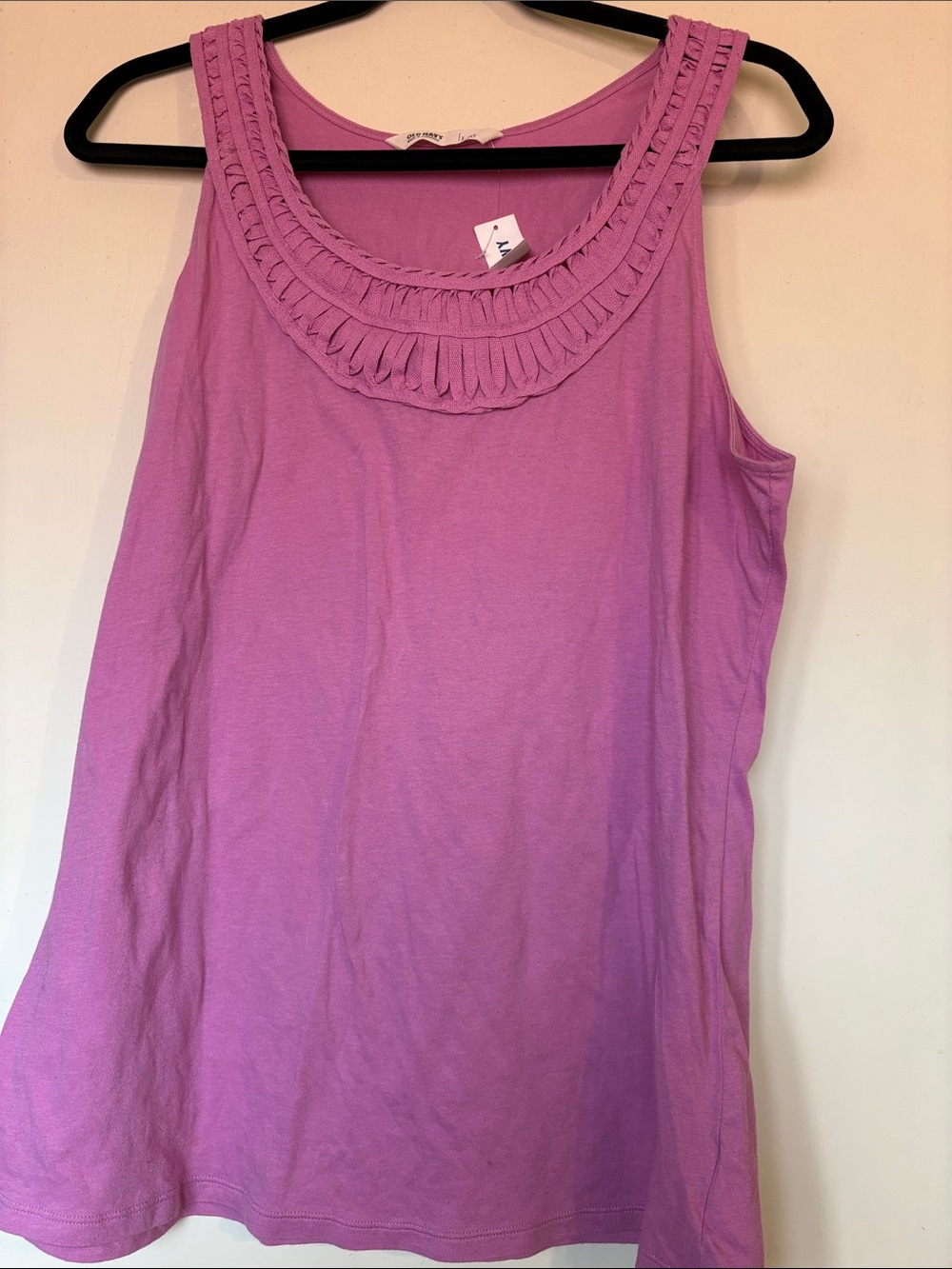 Old Navy Women’s Sleeveless Round-Neck Tank Top
